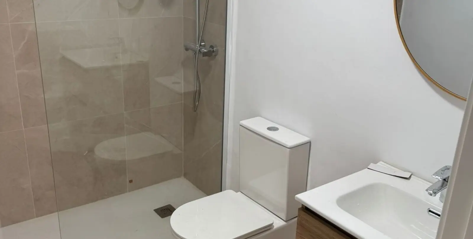Sale of penthouse in El Pinillo 14