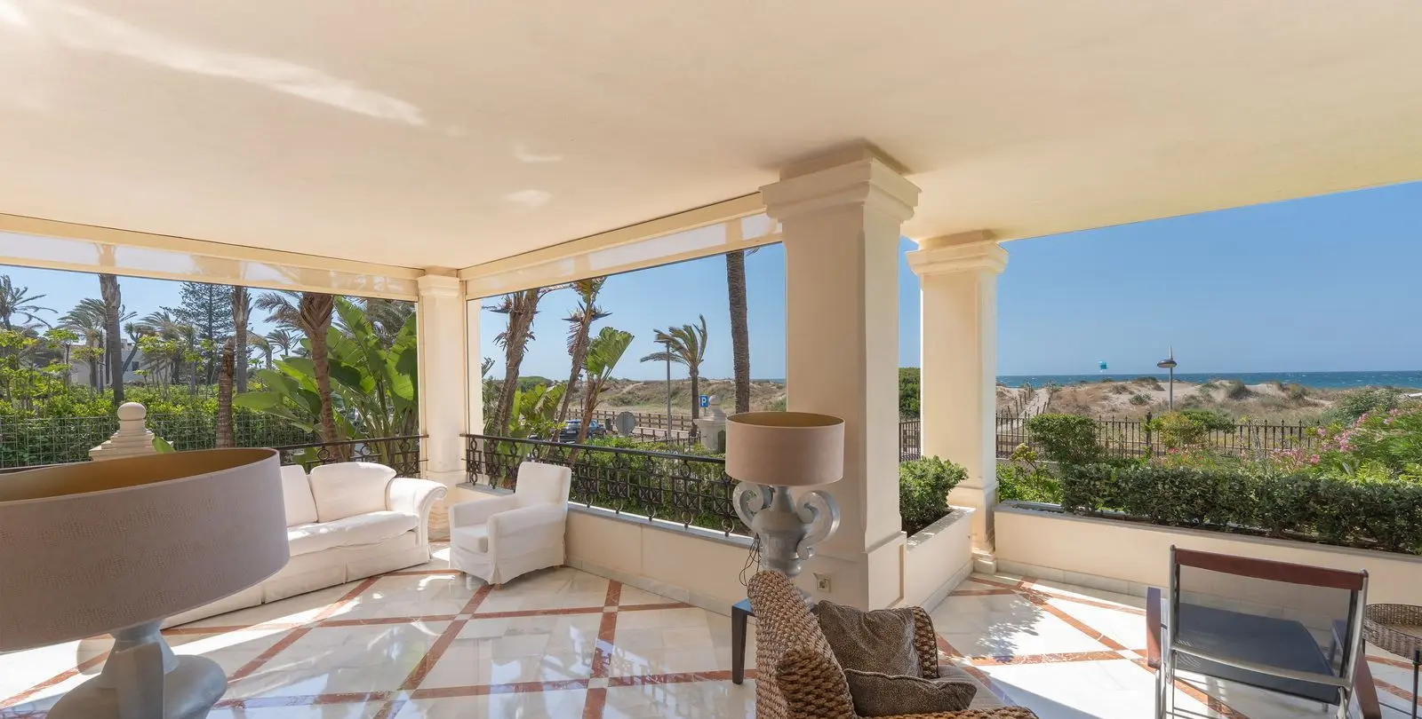 Alquiler a largo plazo de apartamento en planta baja en Los Monteros 14