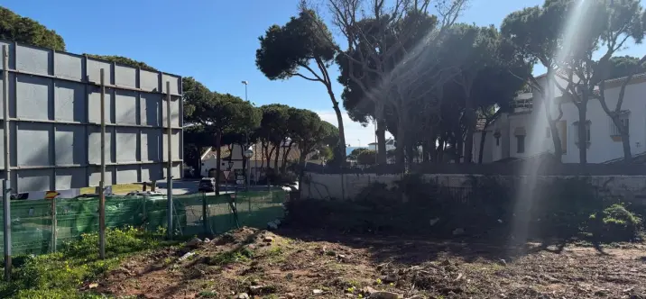 Продажа  коммерческого участка в Calahonda 0