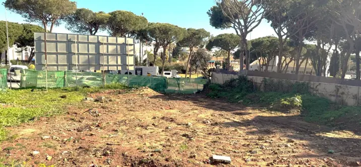 Продажа  коммерческого участка в Calahonda 3