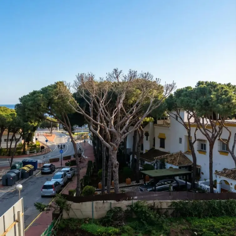 Sale of commercial plot in Calahonda