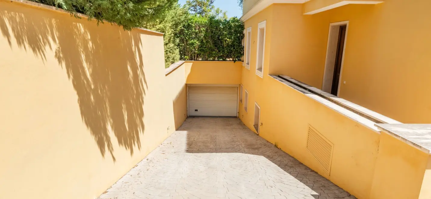 Sale of detached villa in Los Arqueros 2