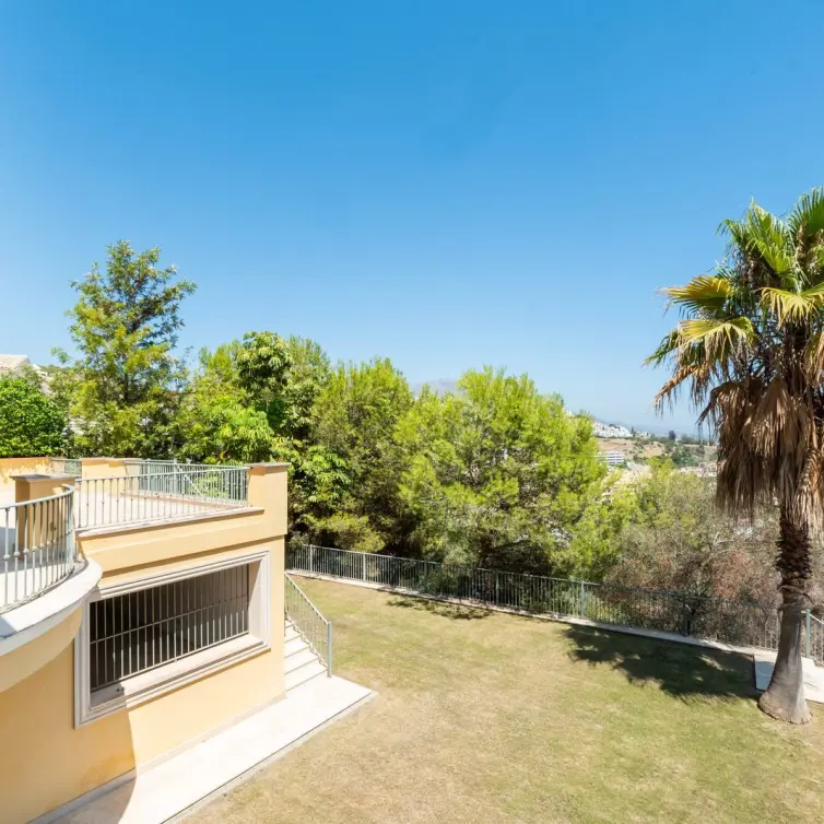 Sale of detached villa in Los Arqueros