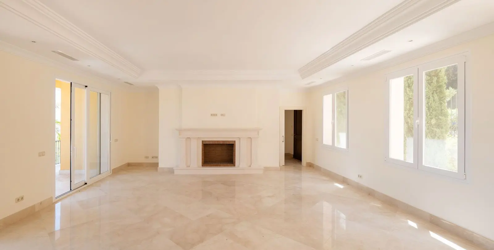 Venta de villa independiente en Los Arqueros 15