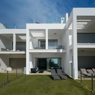 Long-term rent of townhouse in Sierra Blanca