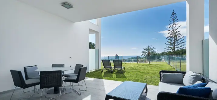 Long-term rent of townhouse in Sierra Blanca 1