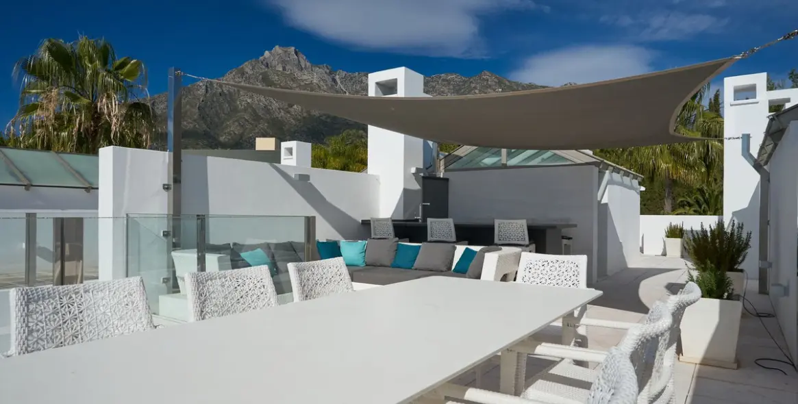 Long-term rent of townhouse in Sierra Blanca 45