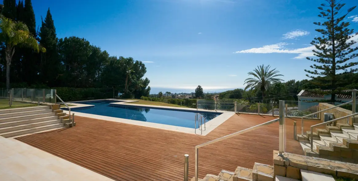 Long-term rent of townhouse in Sierra Blanca 54