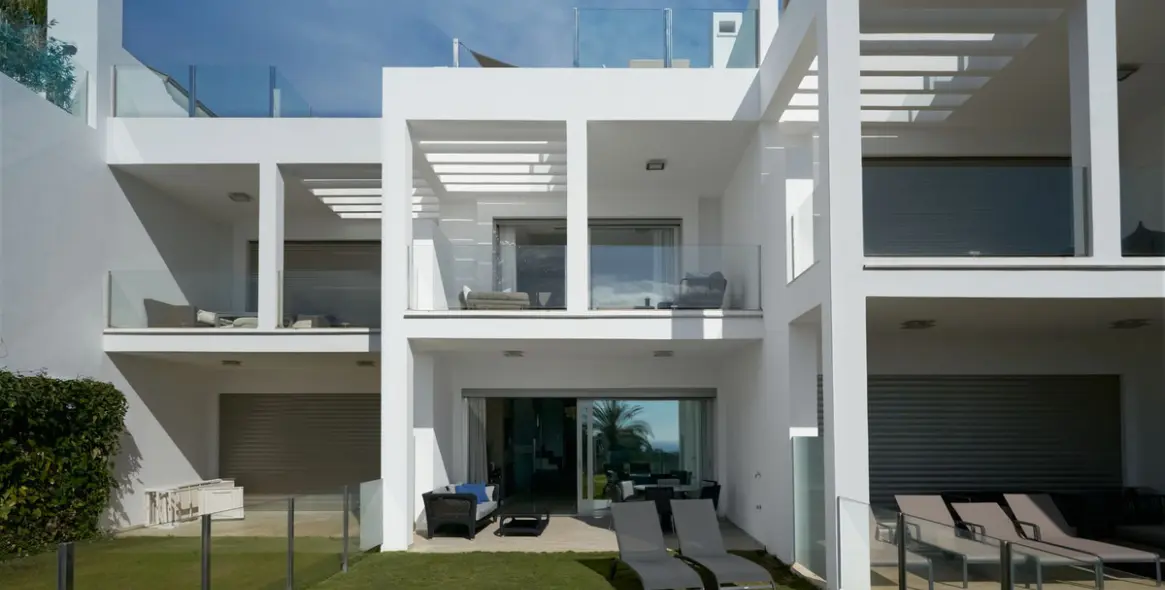 Long-term rent of townhouse in Sierra Blanca 58