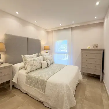 Продажа апартаментов на среднем этаже в La Duquesa