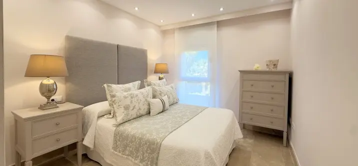 Продажа апартаментов на среднем этаже в La Duquesa 4