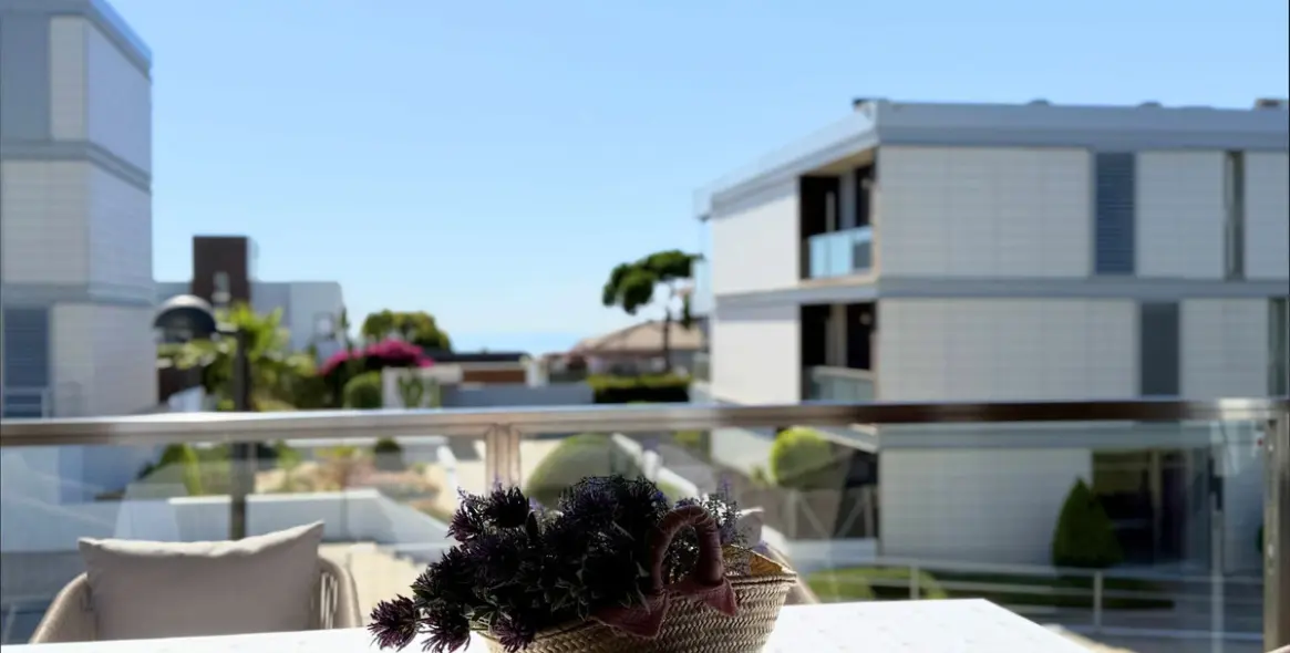 Продажа апартаментов на среднем этаже в La Duquesa 10