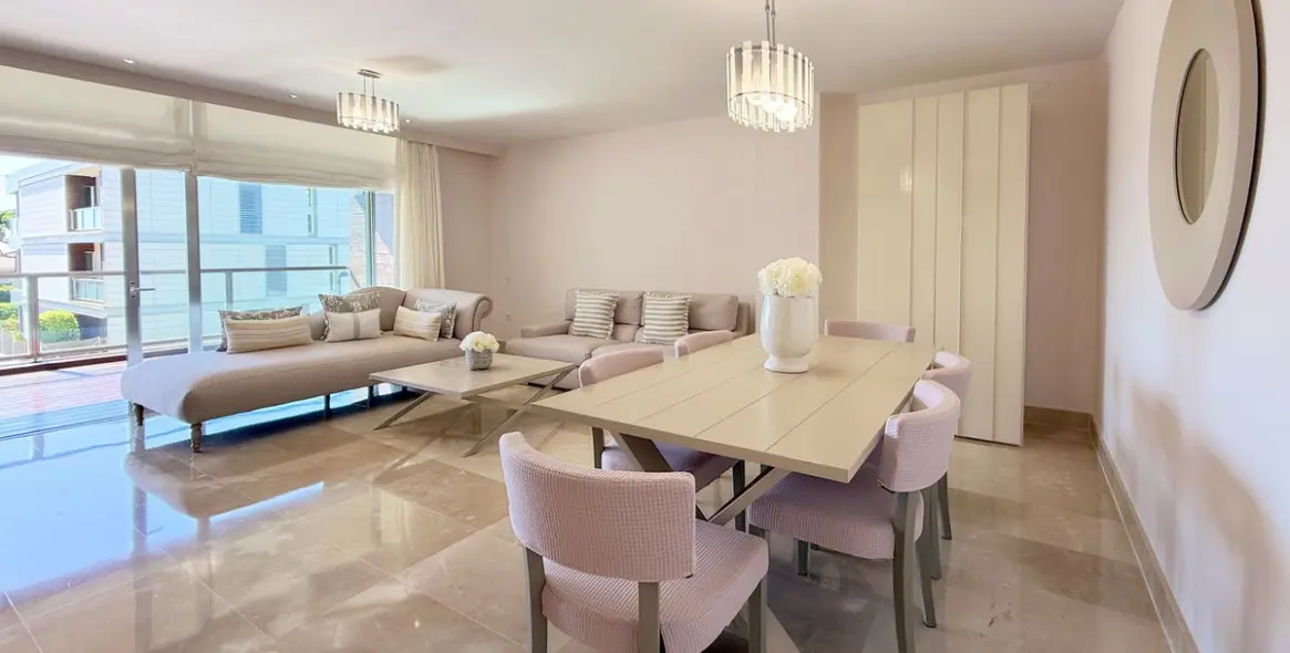 Продажа апартаментов на среднем этаже в La Duquesa 12