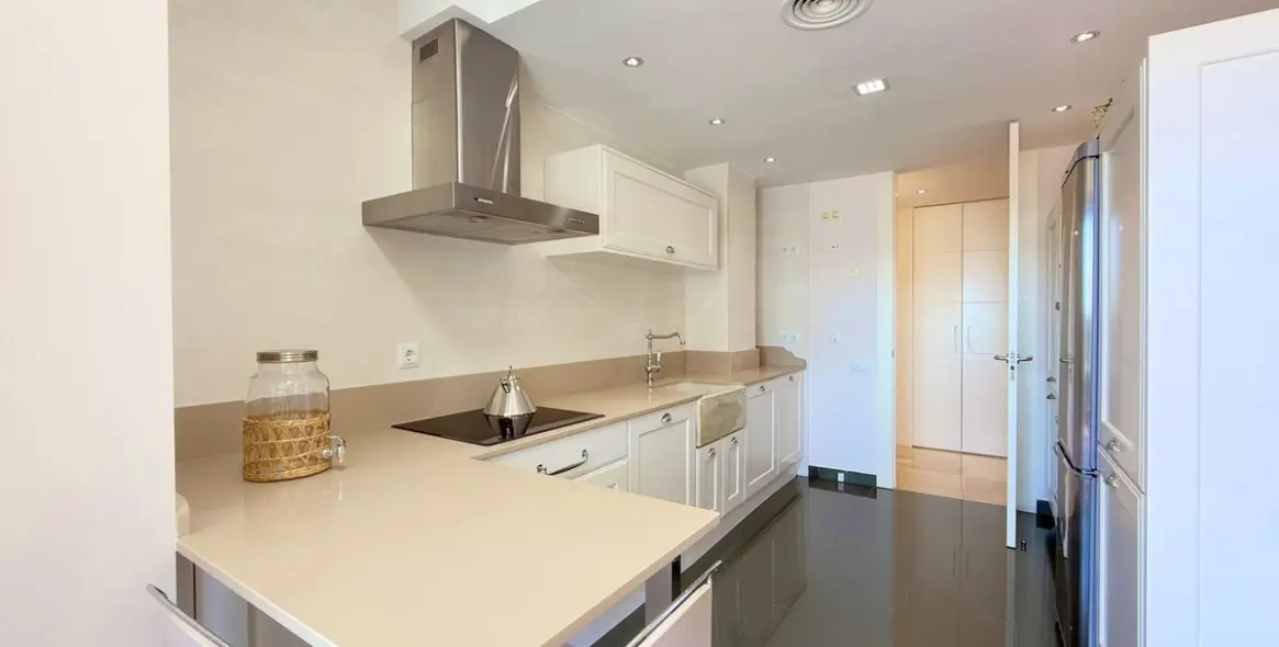 Продажа апартаментов на среднем этаже в La Duquesa 19