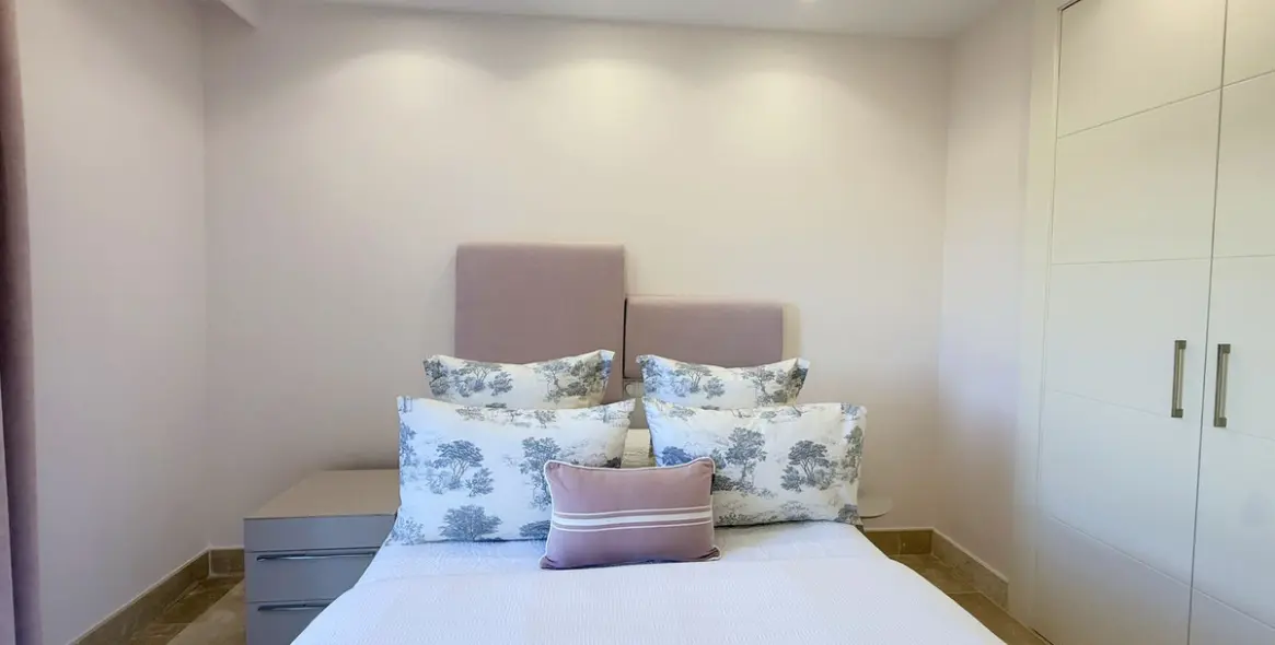 Продажа апартаментов на среднем этаже в La Duquesa 30