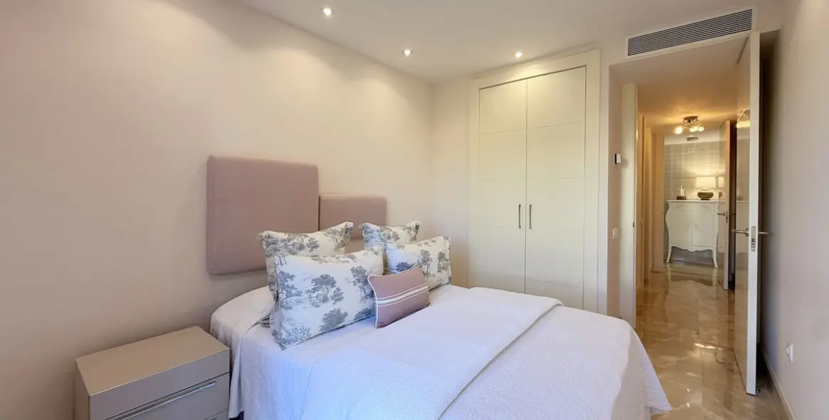 Продажа апартаментов на среднем этаже в La Duquesa 31