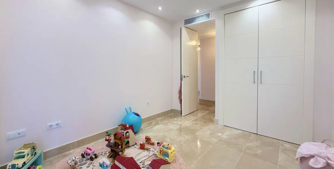 Продажа апартаментов на среднем этаже в La Duquesa 34