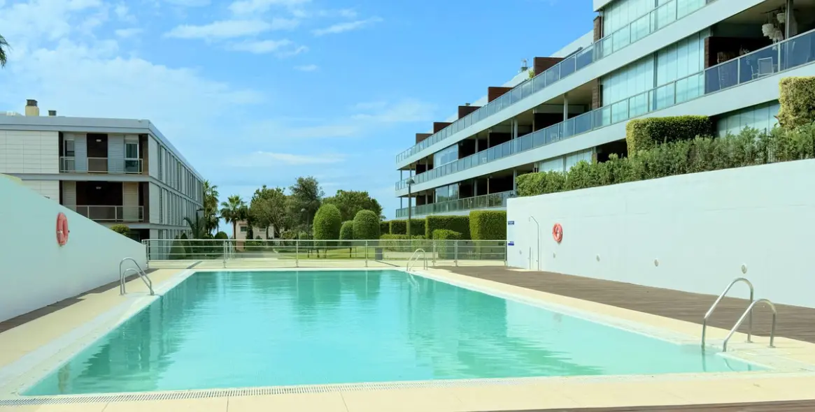 Продажа апартаментов на среднем этаже в La Duquesa 36