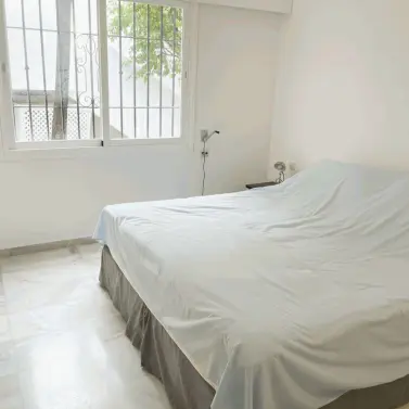 Sale of middle floor apartment in Los Almendros