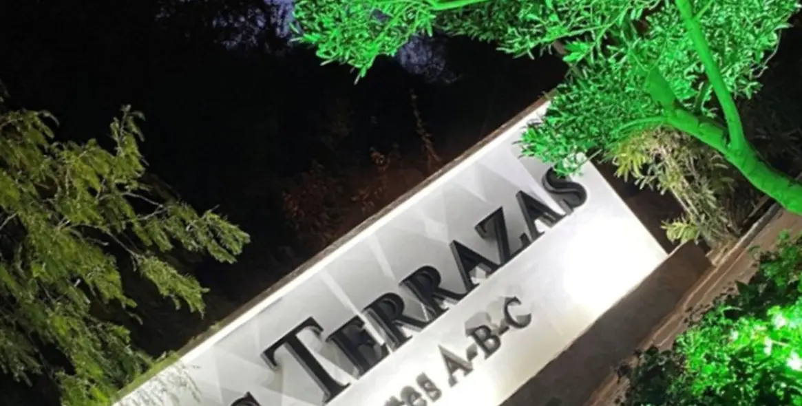 Sale of middle floor apartment in Los Almendros 10