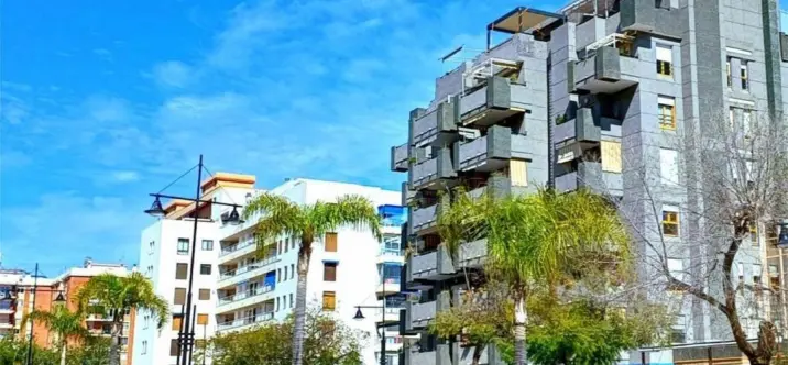 Sale of middle floor apartment in Los Boliches 0