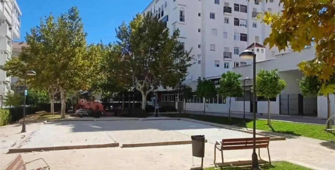 Sale of middle floor apartment in Los Boliches 6