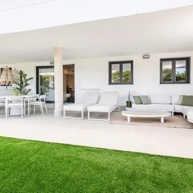 Venta de apartamento en planta baja en Estepona