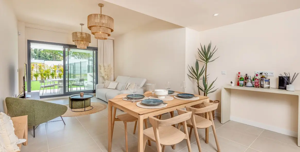 Venta de apartamento en planta baja en Estepona 10