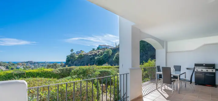 Sale of ground floor apartment in La Quinta 0