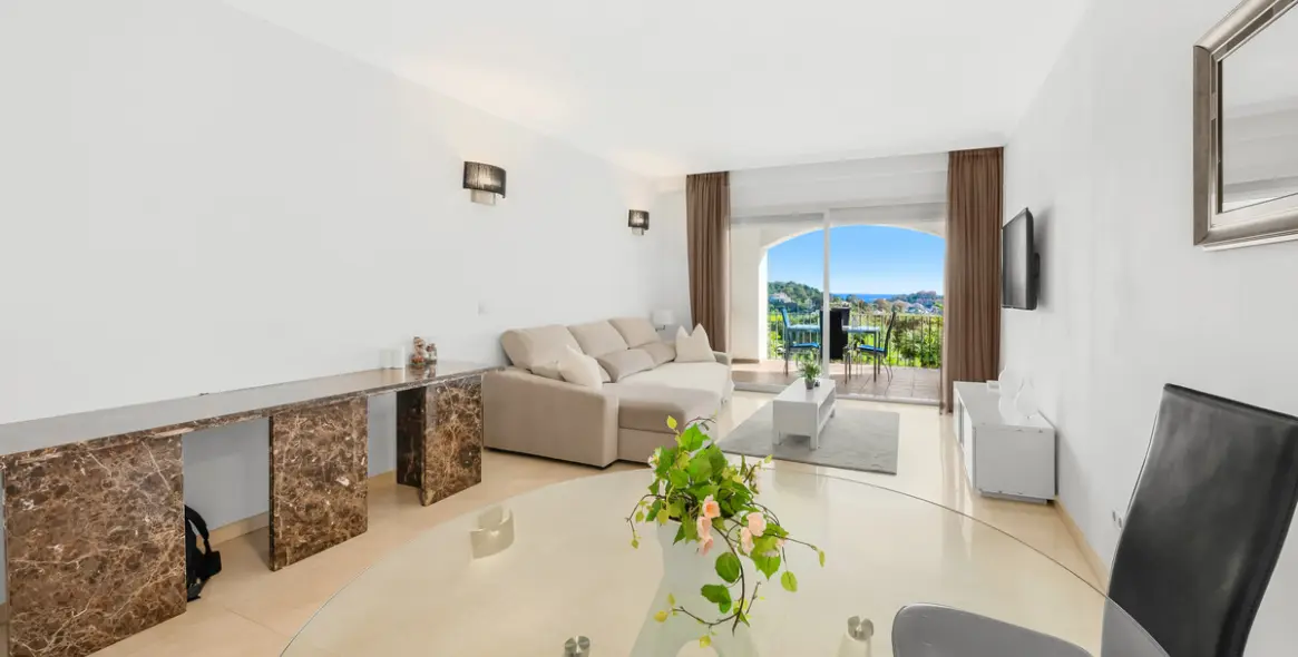 Продажа апартаментов на первом этаже в La Quinta 2