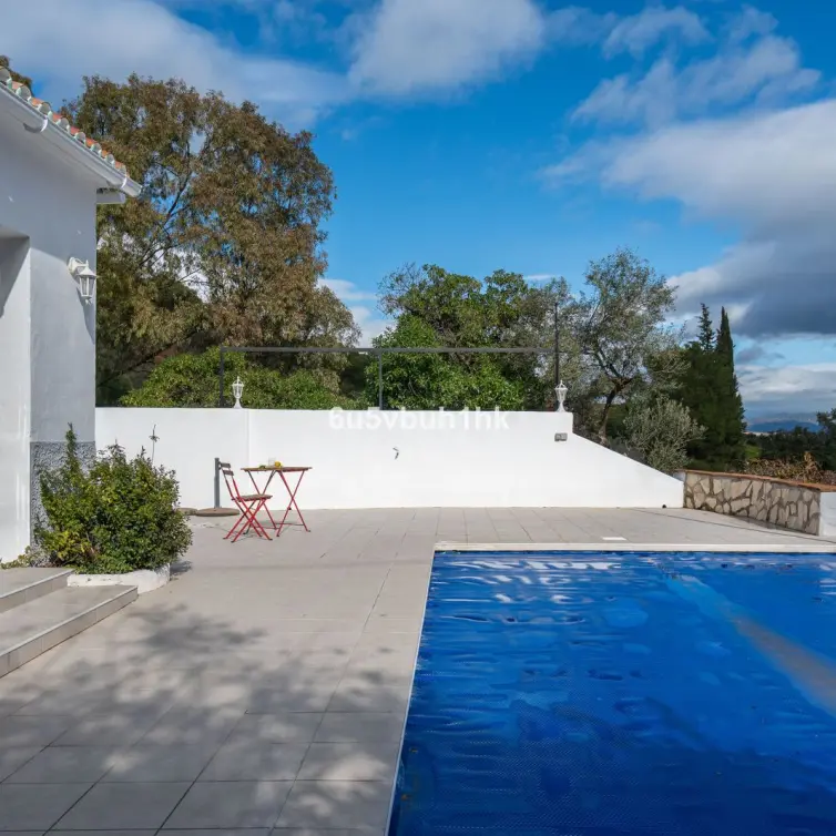 Sale of finca - cortijo in Alhaurín el Grande