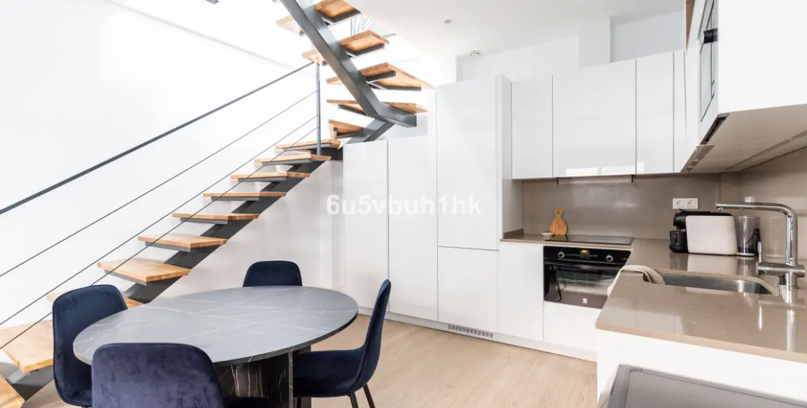 Sale of townhouse in Malaga - Centro 3