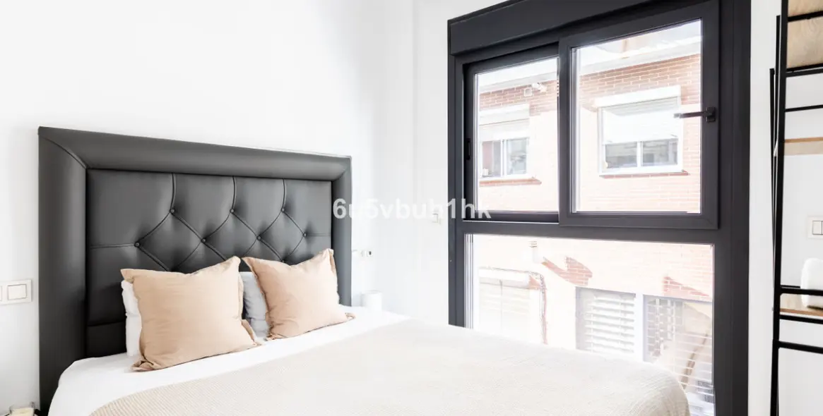 Sale of townhouse in Malaga - Centro 9