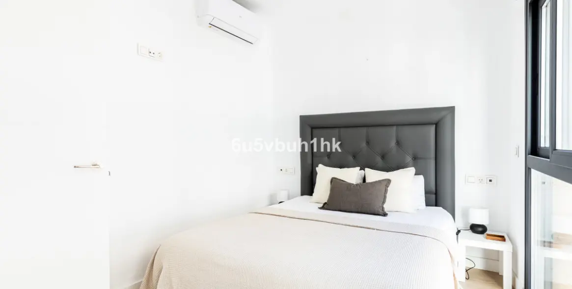 Sale of townhouse in Malaga - Centro 14