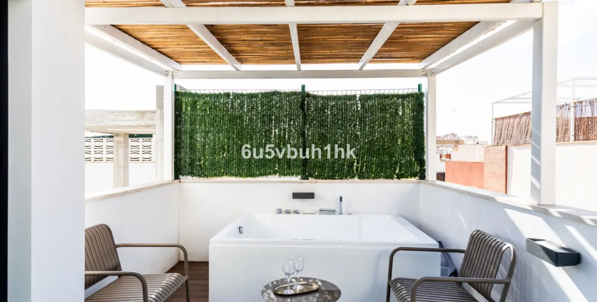 Sale of townhouse in Malaga - Centro 18