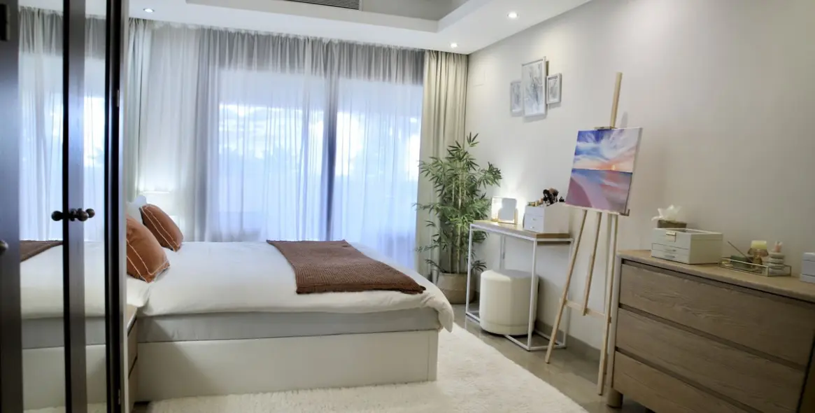 Sale of ground floor apartment in Estepona 10