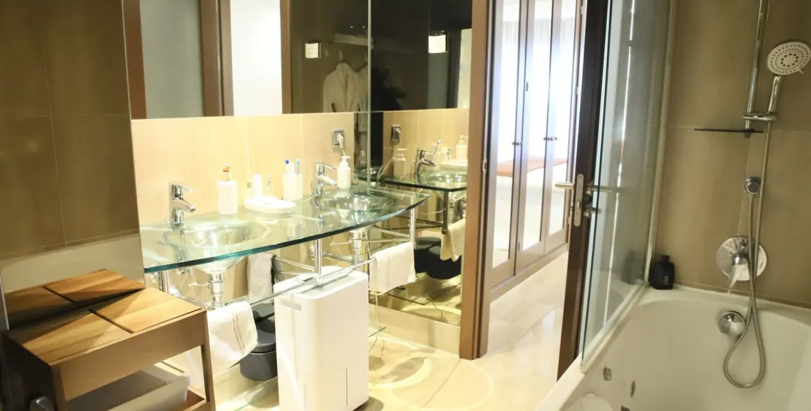 Sale of ground floor apartment in Estepona 12