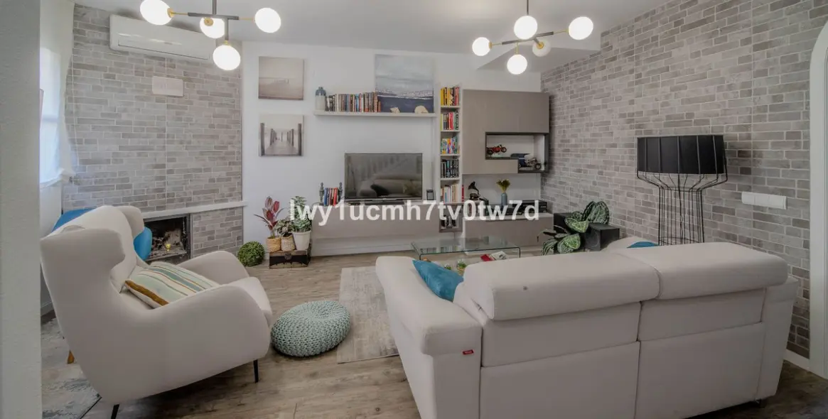 Sale of townhouse in Cala del Moral 2