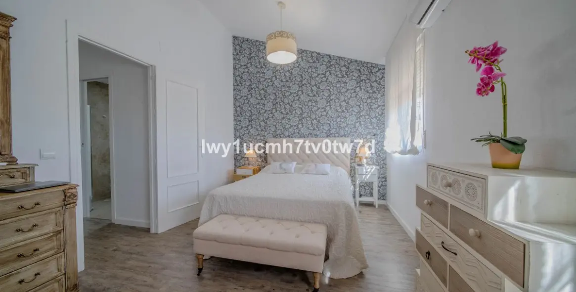 Sale of townhouse in Cala del Moral 25
