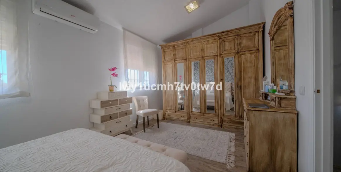 Sale of townhouse in Cala del Moral 26