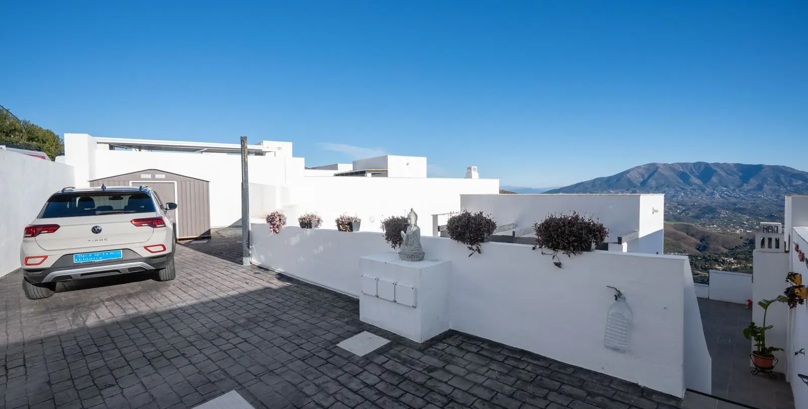 Sale of townhouse in Marbella 25
