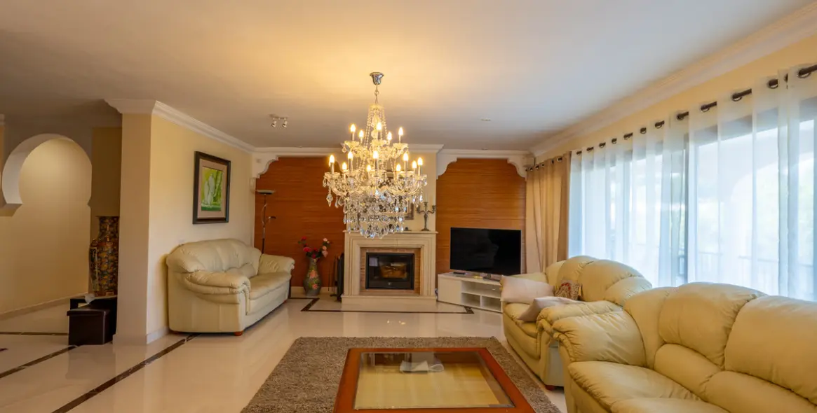 Продажа  отдельно стоящей виллы в Benahavís 4