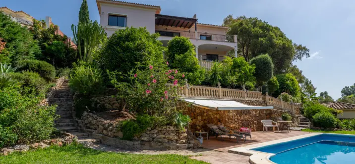 Sale of detached villa in Benahavís 0