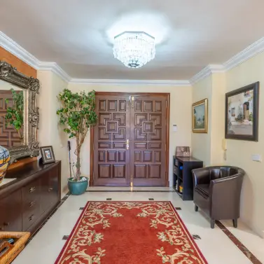 Sale of detached villa in Benahavís