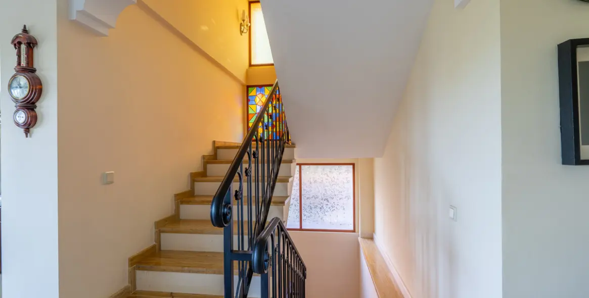 Продажа  отдельно стоящей виллы в Benahavís 3