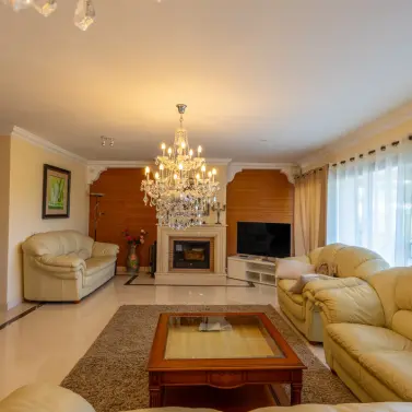 Sale of detached villa in Benahavís