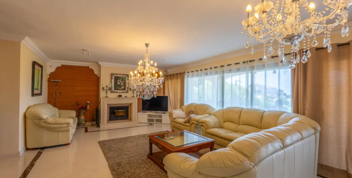 Продажа  отдельно стоящей виллы в Benahavís 6