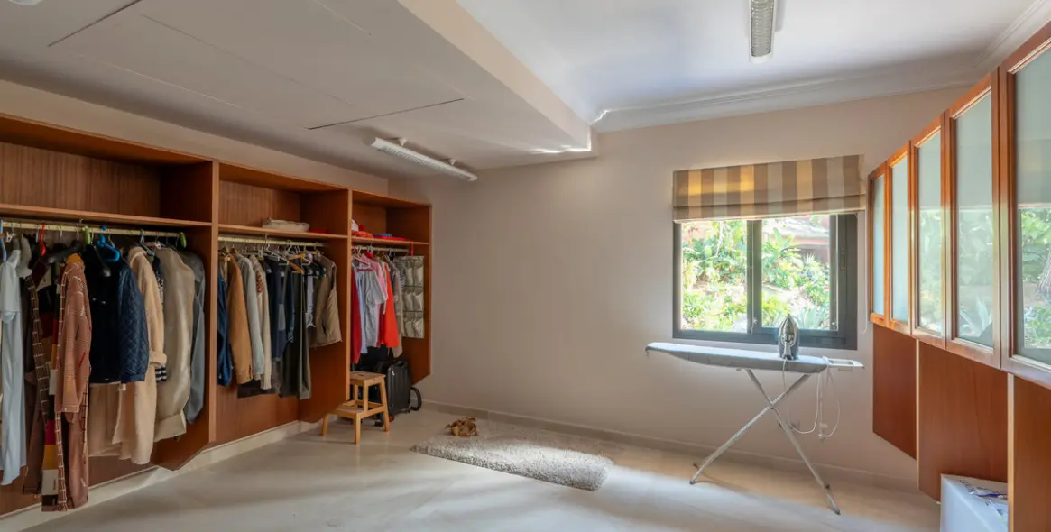 Продажа  отдельно стоящей виллы в Benahavís 27