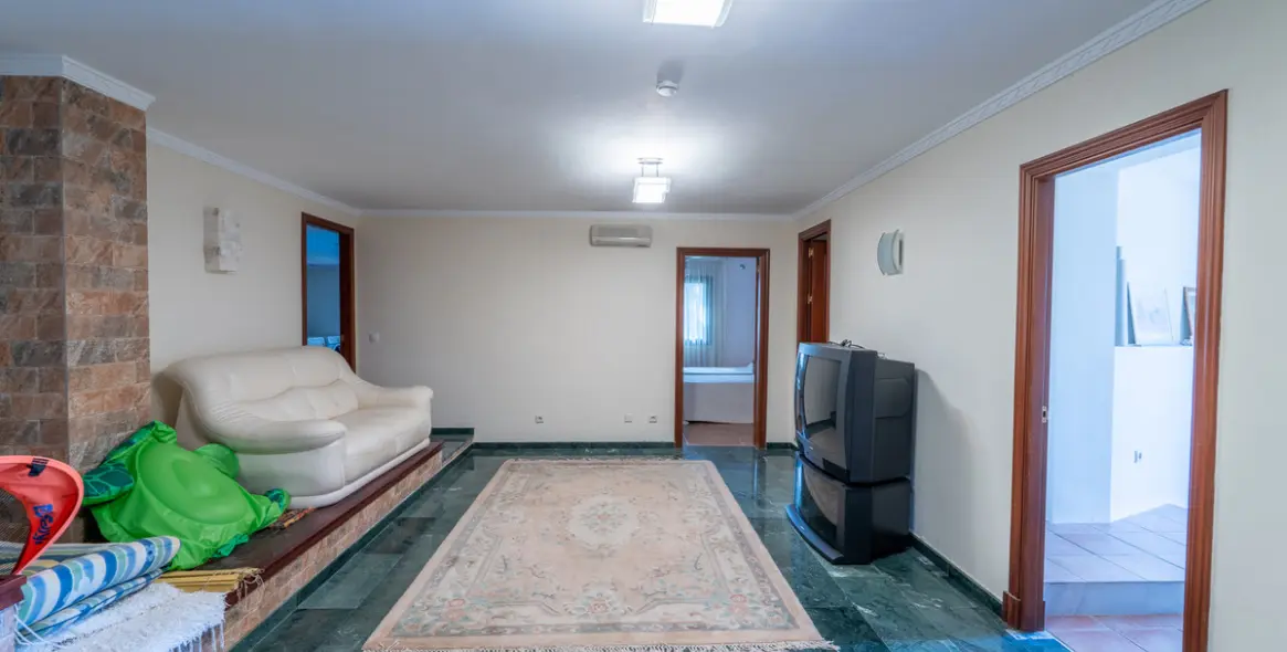 Продажа  отдельно стоящей виллы в Benahavís 36