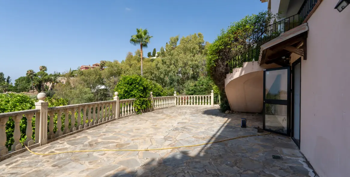 Продажа  отдельно стоящей виллы в Benahavís 43